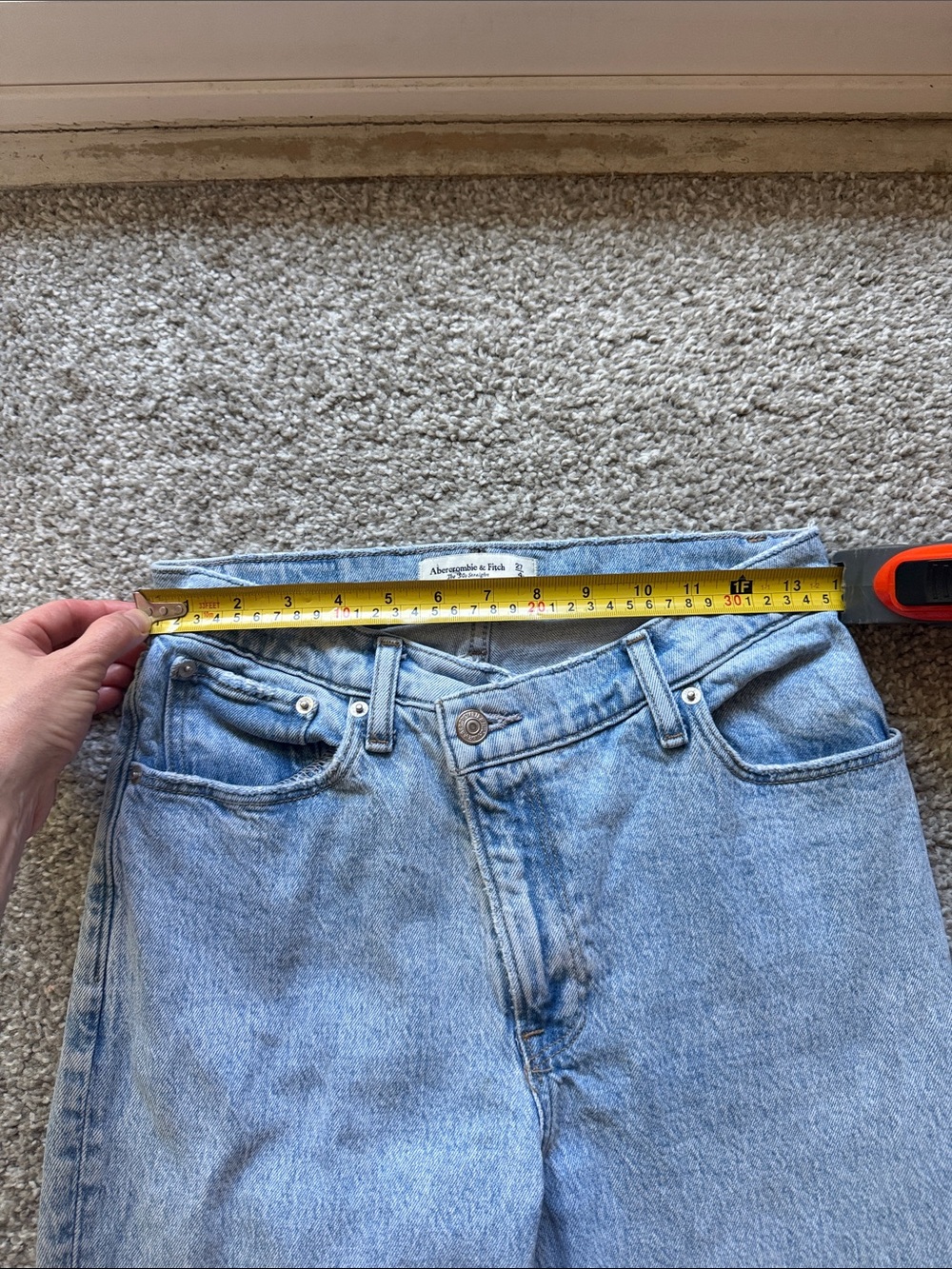 Abercrombie & Fitch Curve Love Ultra High Rise 90s Light Wash Size 27 - Picture 5 of 5